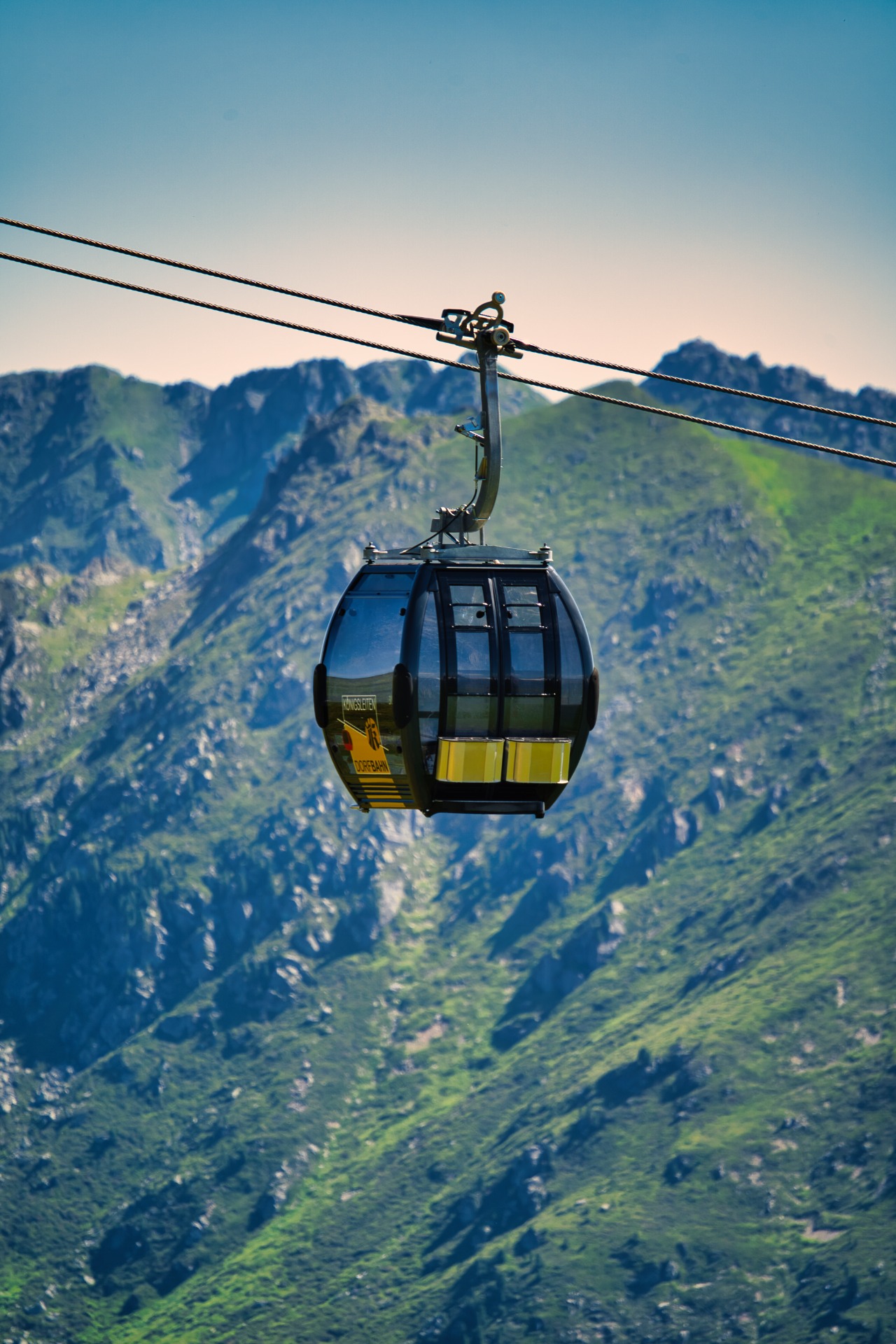 Kabinka lanovky Dorfbahn - fotoavideoakimtv